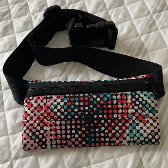 Runners walkers Neoprene Adjustable Waist Bag - Picture 1 of 3